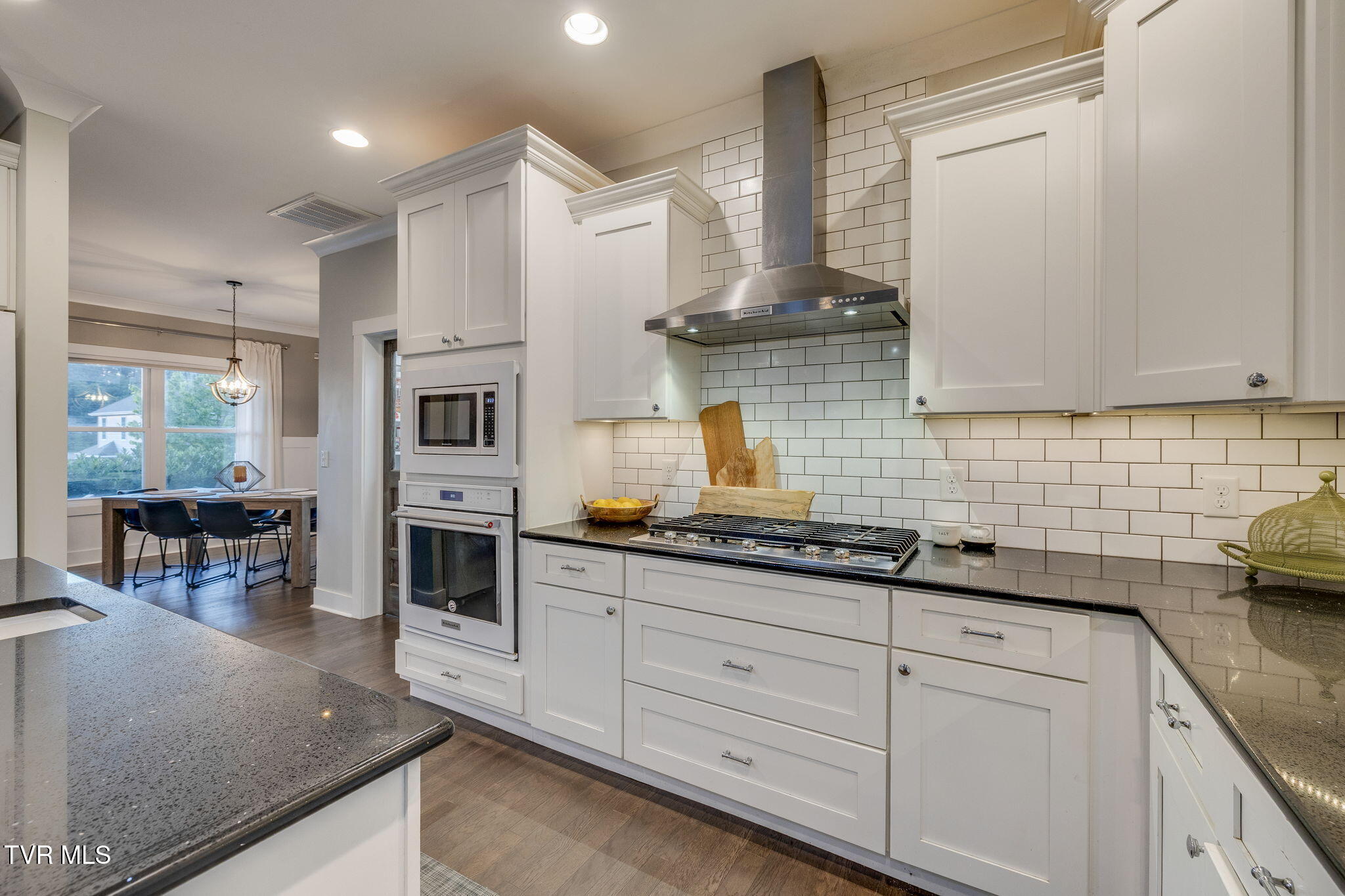 2572 Bridgeforth Crossing Kingsport, TN 37664 - Photo 10 of 47 010