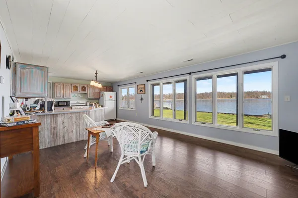 $450,000 | 8945 Mott Drive, Jackson, MI 49201