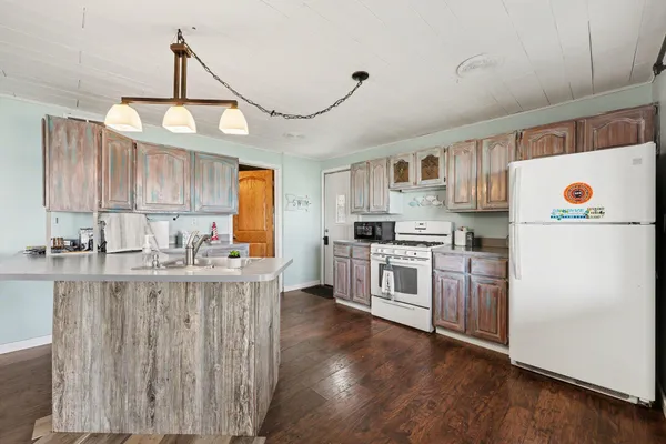 $450,000 | 8945 Mott Drive, Jackson, MI 49201