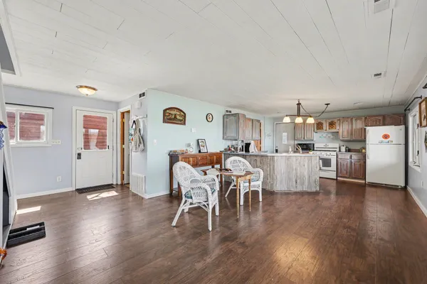 $450,000 | 8945 Mott Drive, Jackson, MI 49201