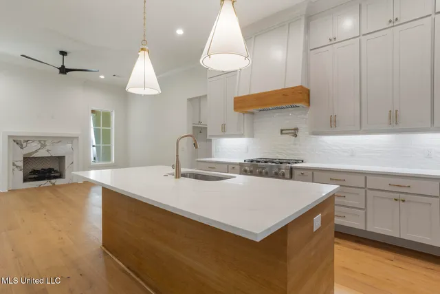 $828,000 | 909 Fairburn Court, Madison, MS 39110