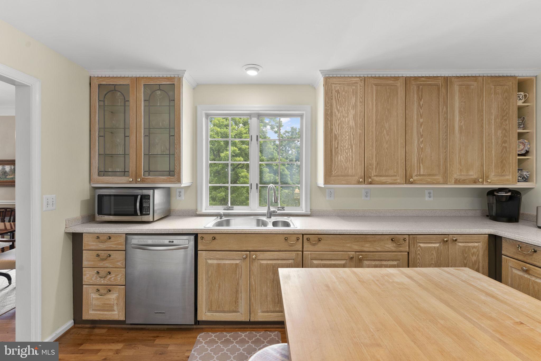 19725 Woodtrail Road Round Hill, VA 20141 - Photo 36 of 93