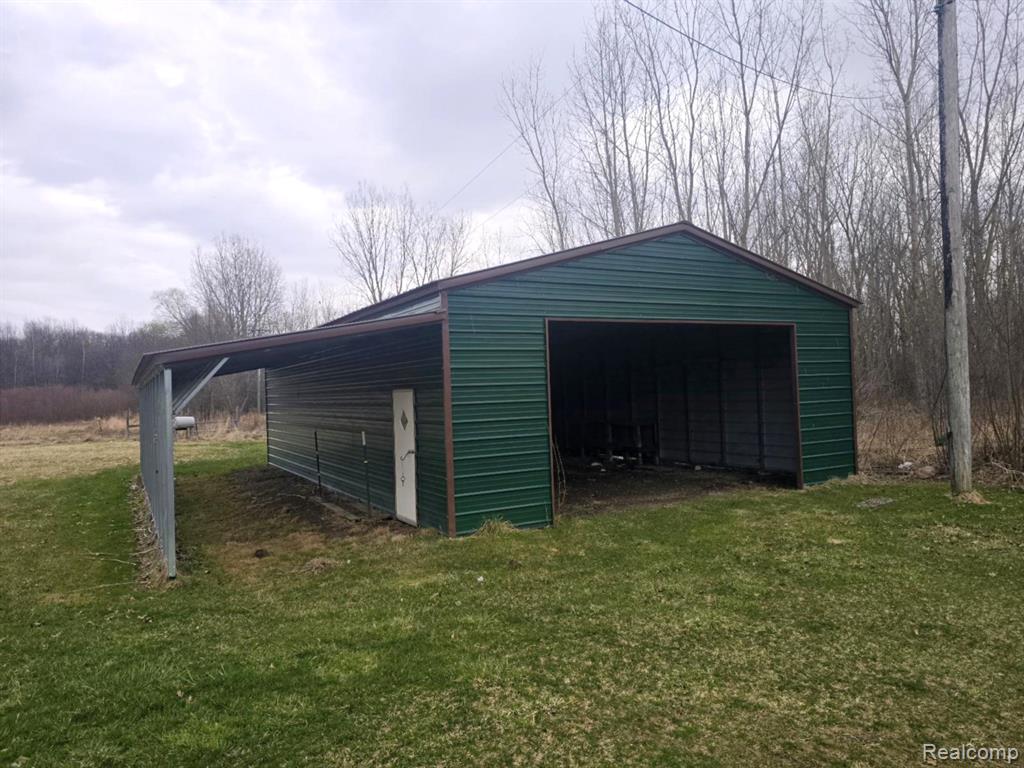 4280 Shutt Road Capac, MI 48014 - Photo 4 of 14