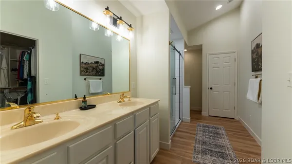 $429,000 | 306 Green Trails Court, Camdenton, MO 65020