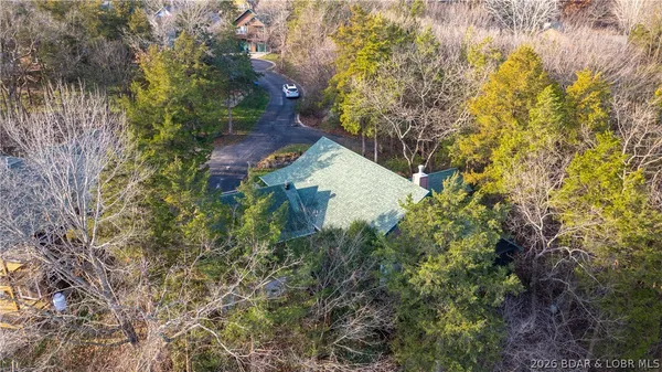 $429,000 | 306 Green Trails Court, Camdenton, MO 65020