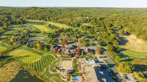 $429,000 | 306 Green Trails Court, Camdenton, MO 65020