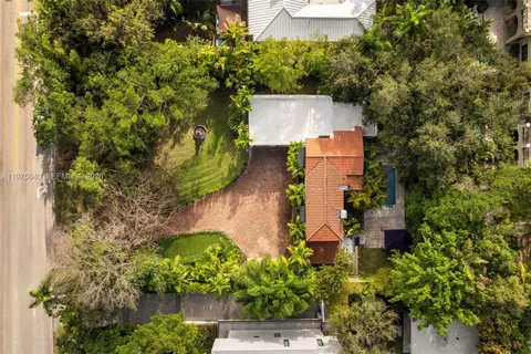 $5,900,000 | 1645 South Bayshore Drive, Coconut Grove, FL 33133