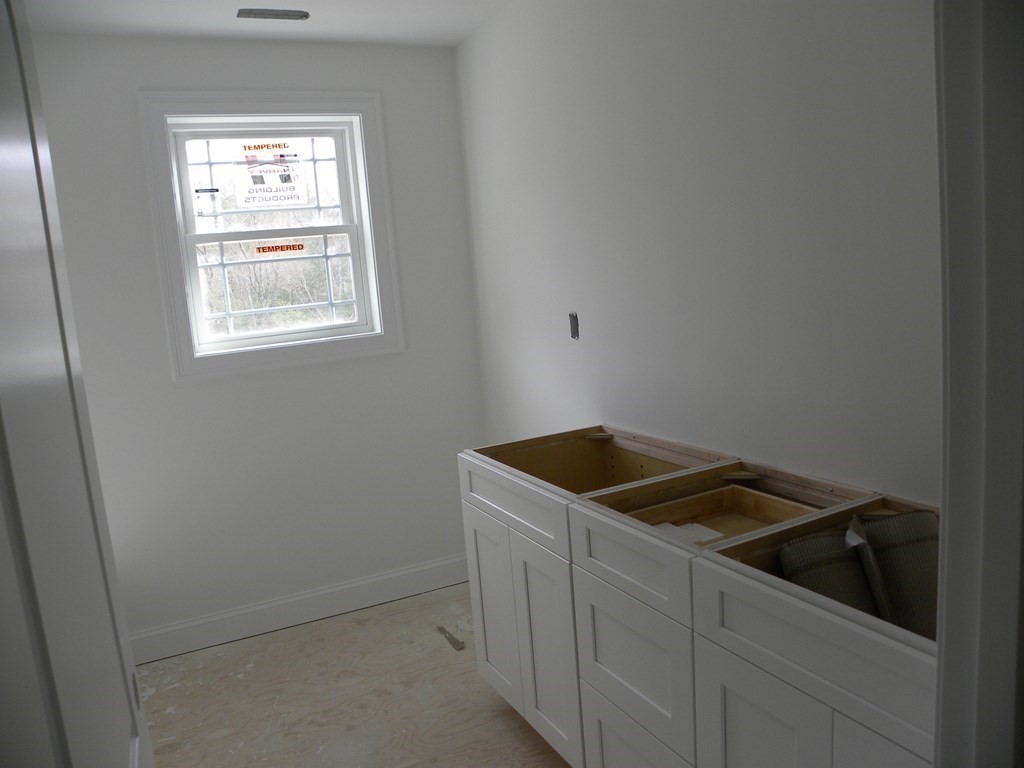 235 Boston Road Chelmsford, MA 01824 - Photo 10 of 22