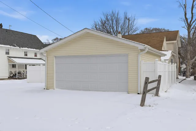 $249,900 | 117 North 3rd Avenue, Big Rapids, MI 49307