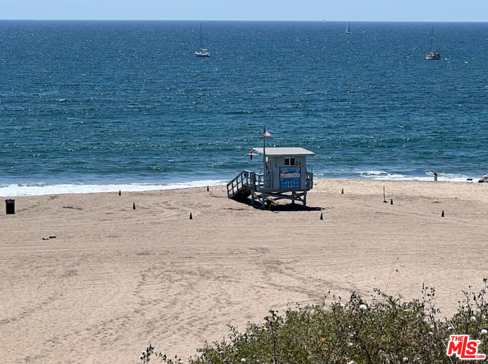 8640 Gulana Avenue, Unit K1020 Playa del Rey, CA 90293 - Photo 29 of 35 a view of ocean view