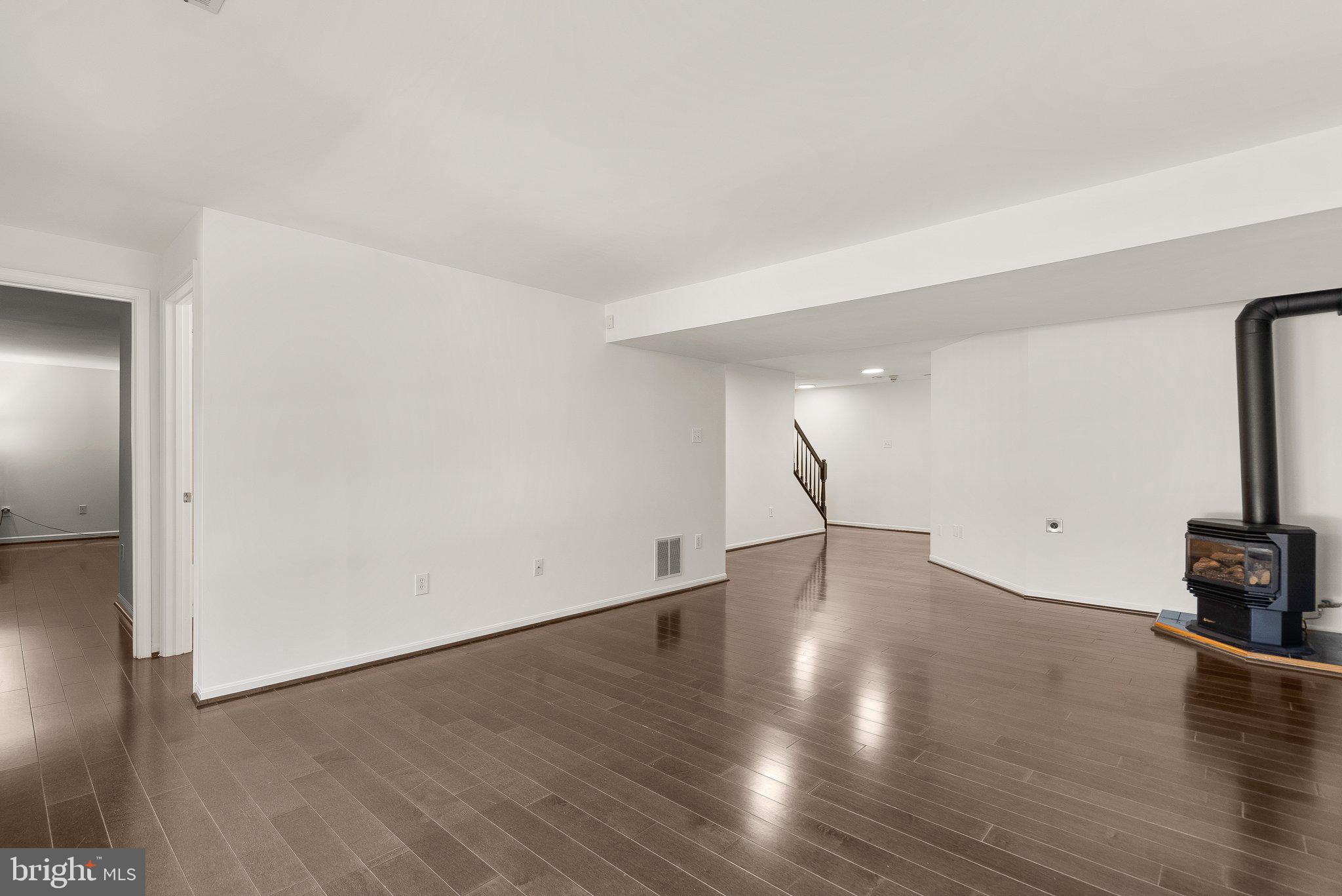 12925 Summit Ridge Terrace Germantown, MD 20874 - Photo 36 of 49 Gallery Image 36