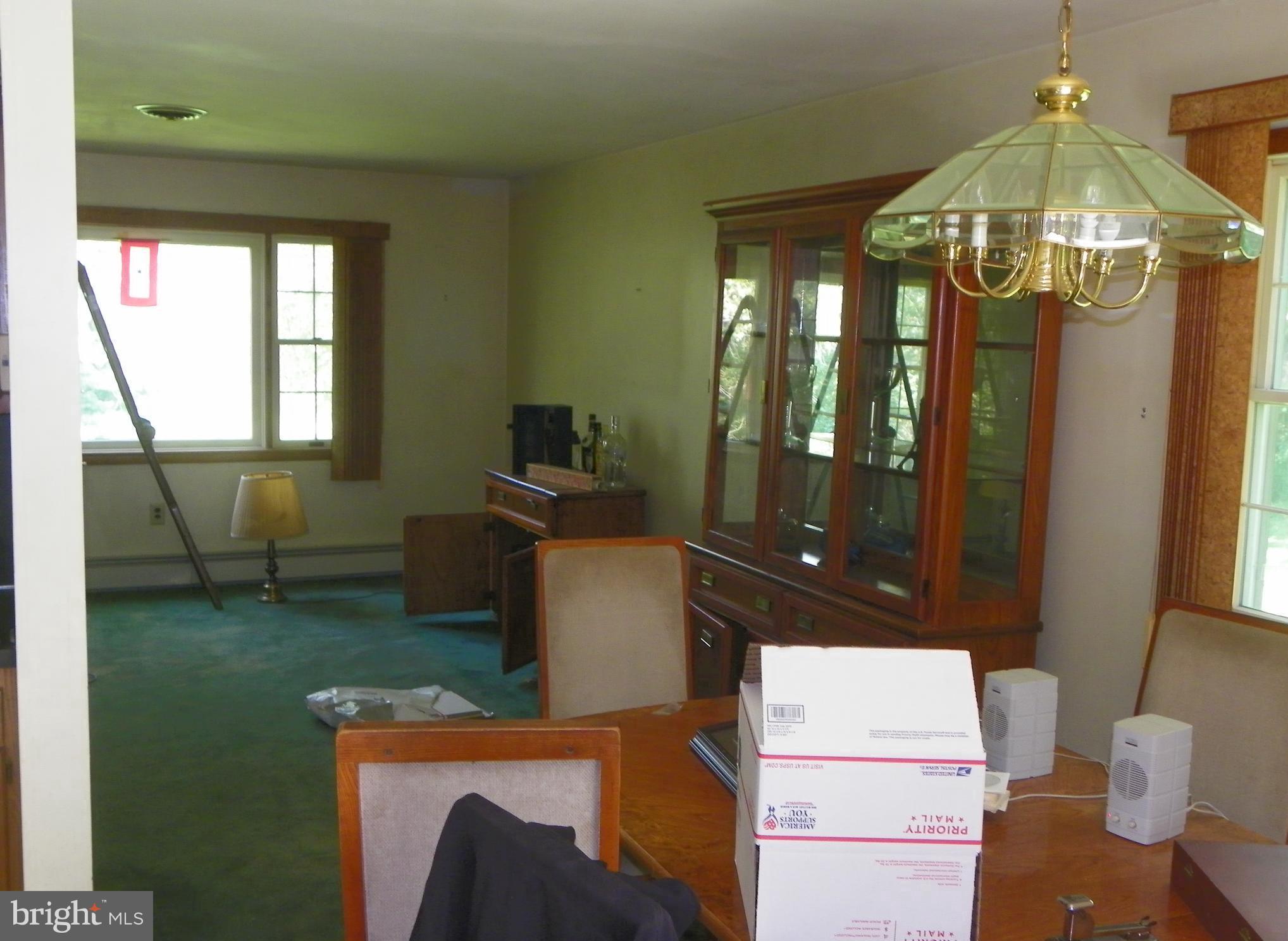1560 County Line Road Bechtelsville, PA 19505 - Photo 26 of 37 Living Room