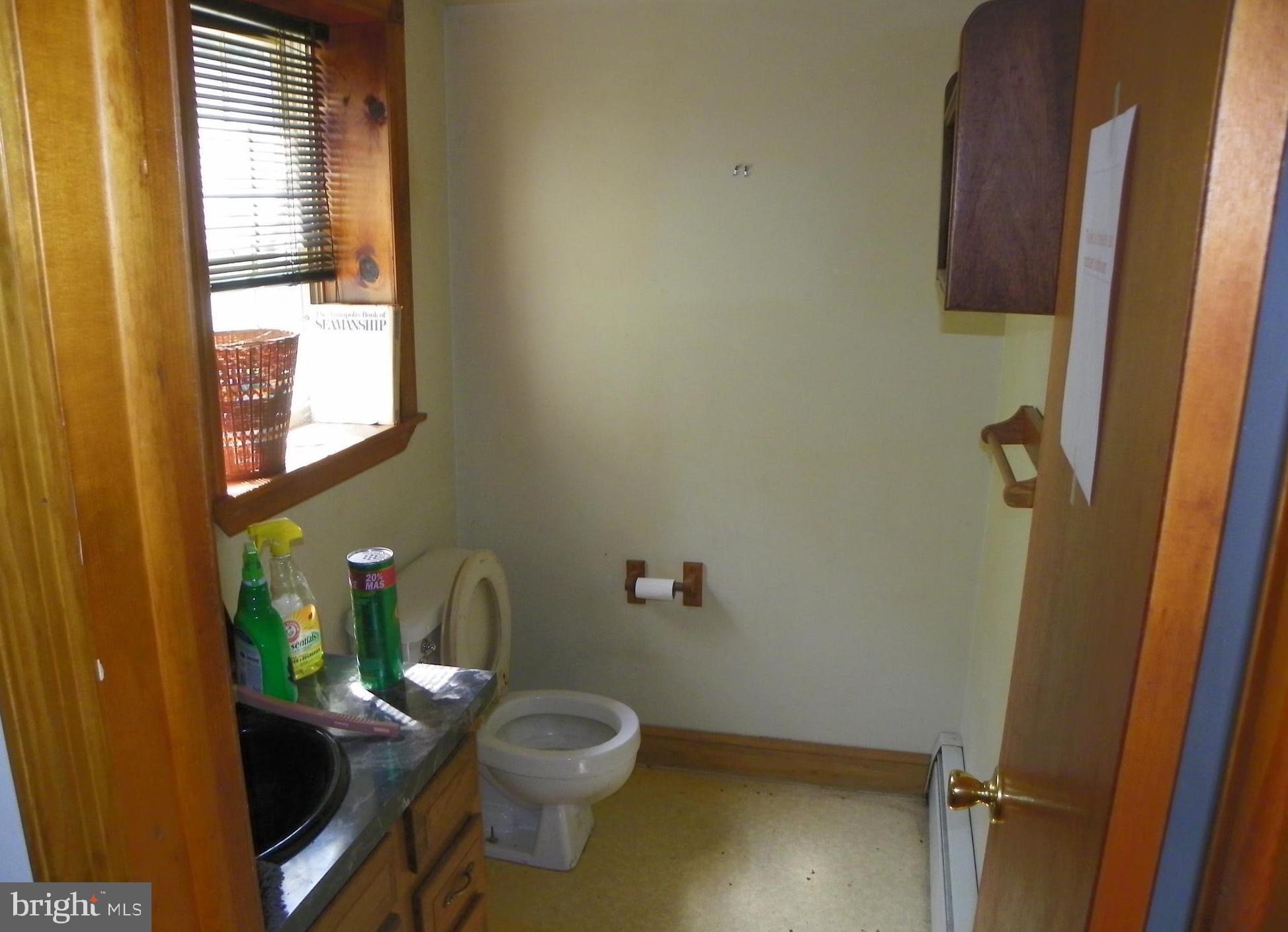 1560 County Line Road Bechtelsville, PA 19505 - Photo 7 of 37 Lower Level half bath