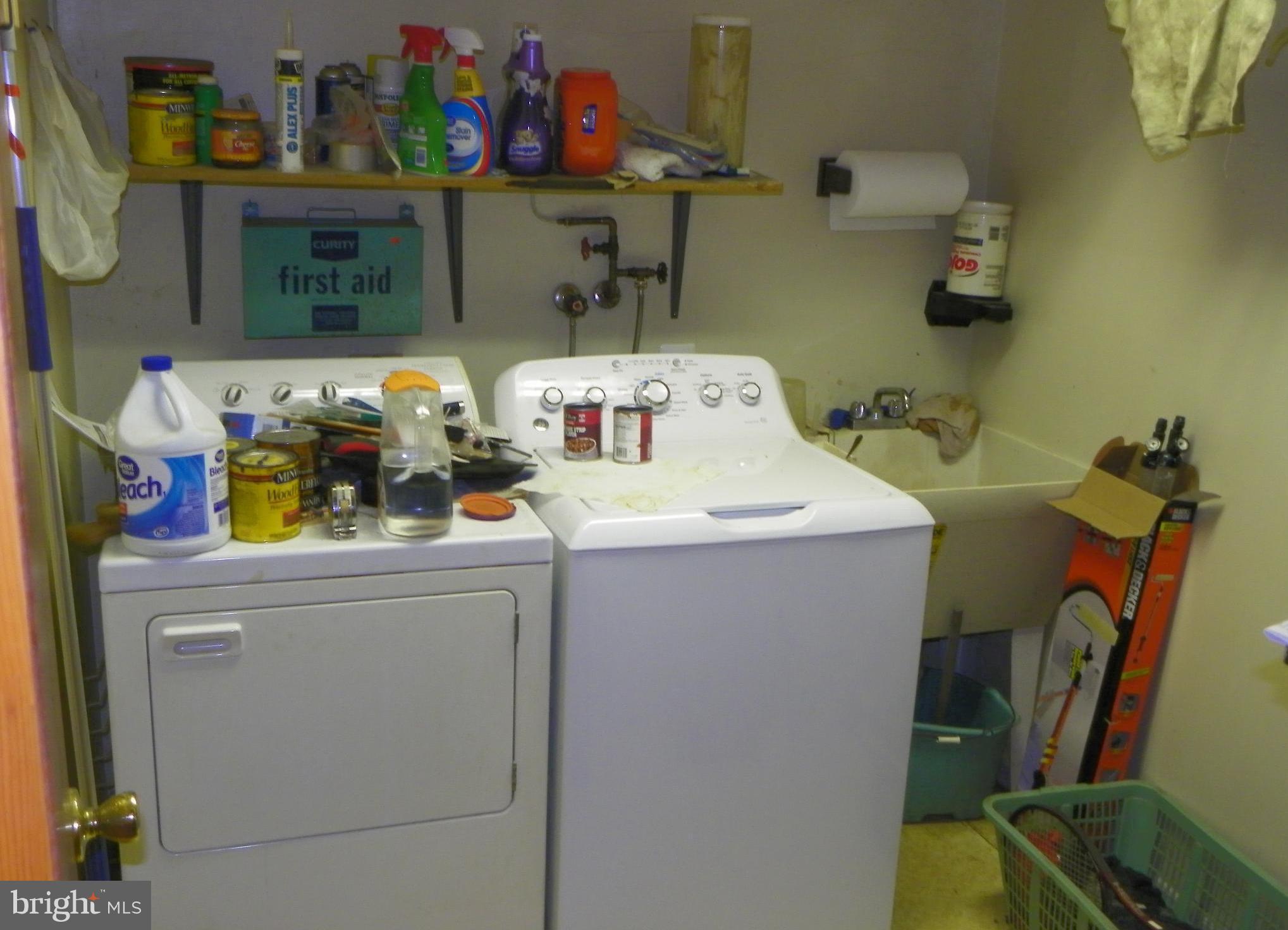 1560 County Line Road Bechtelsville, PA 19505 - Photo 9 of 37 Laundry Room