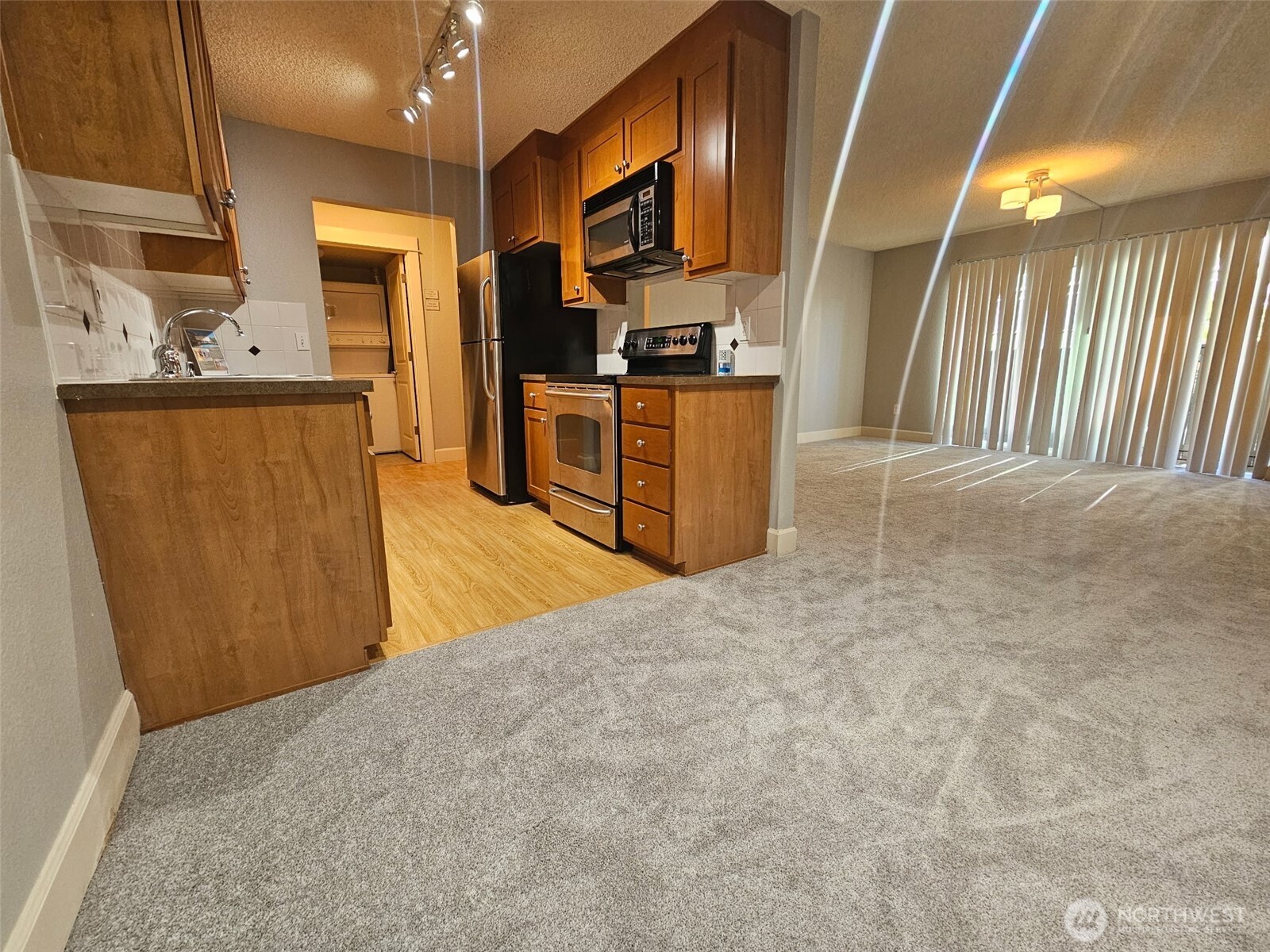 8025 234th Street Southwest, Unit 103 Edmonds, WA 98026 - Photo 3 of 14
