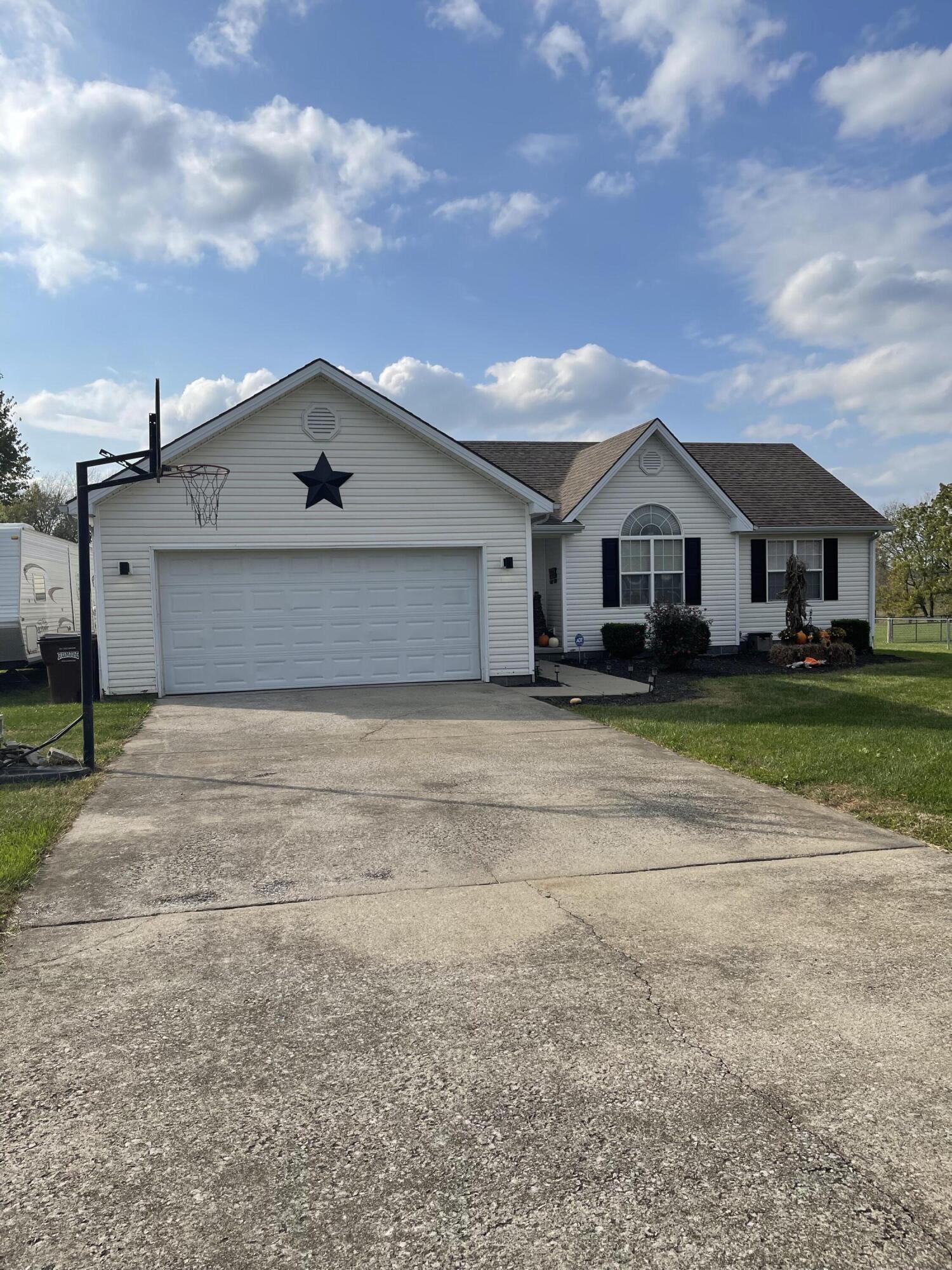 44 Rachel Way Lancaster, KY 40444 - Photo 6 of 60 22301C09-6FAB-4D29-A28A-3C3927B655BD