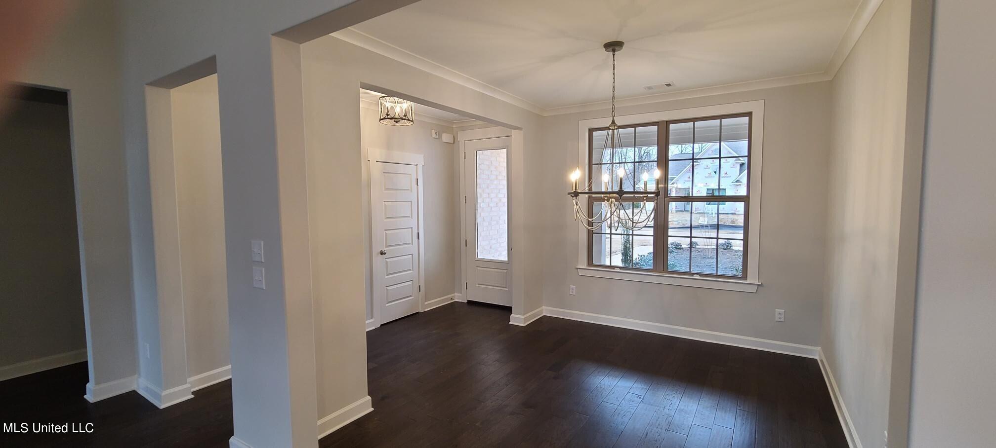 438 Natchez Loop Hernando, MS 38632 - Photo 6 of 27 Dining Room