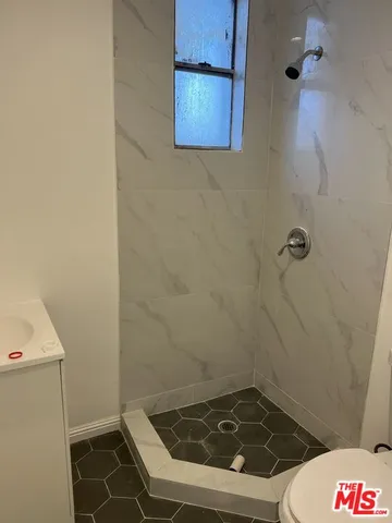 $1,700 | 1009 West 46th Street, Los Angeles, CA 90037