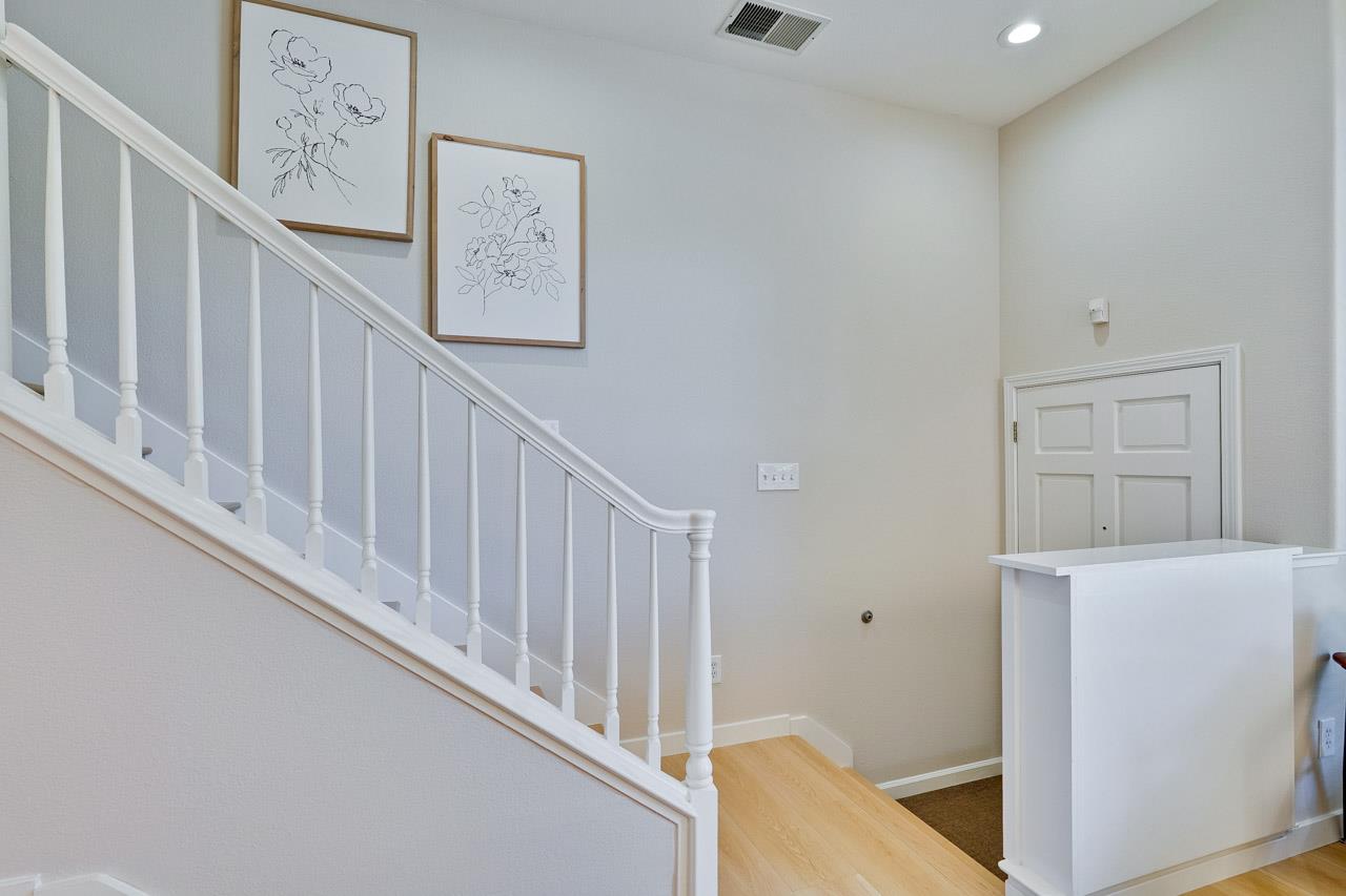 142 Pacchetti Way Mountain View, CA 94040 - Photo 11 of 50