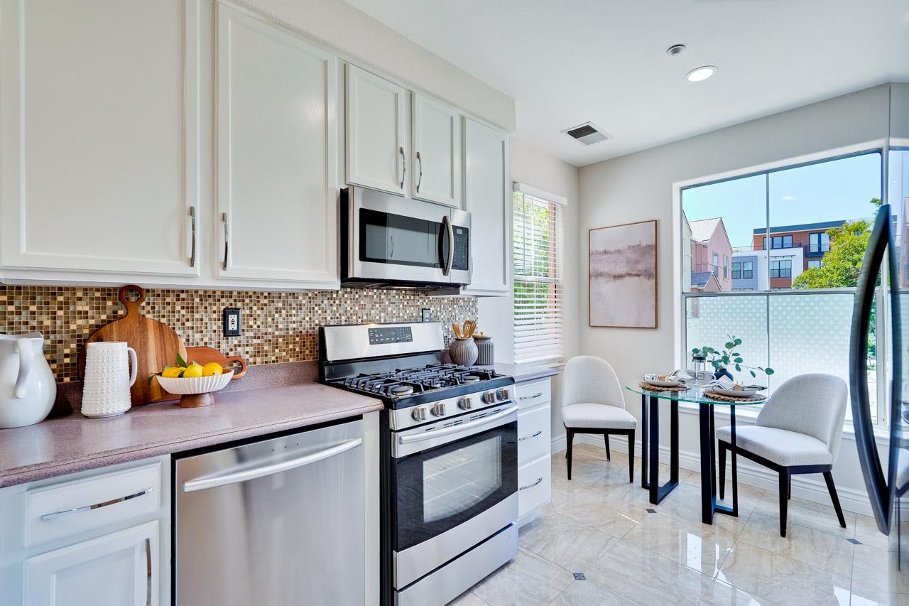 142 Pacchetti Way Mountain View, CA 94040 - Photo 13 of 50