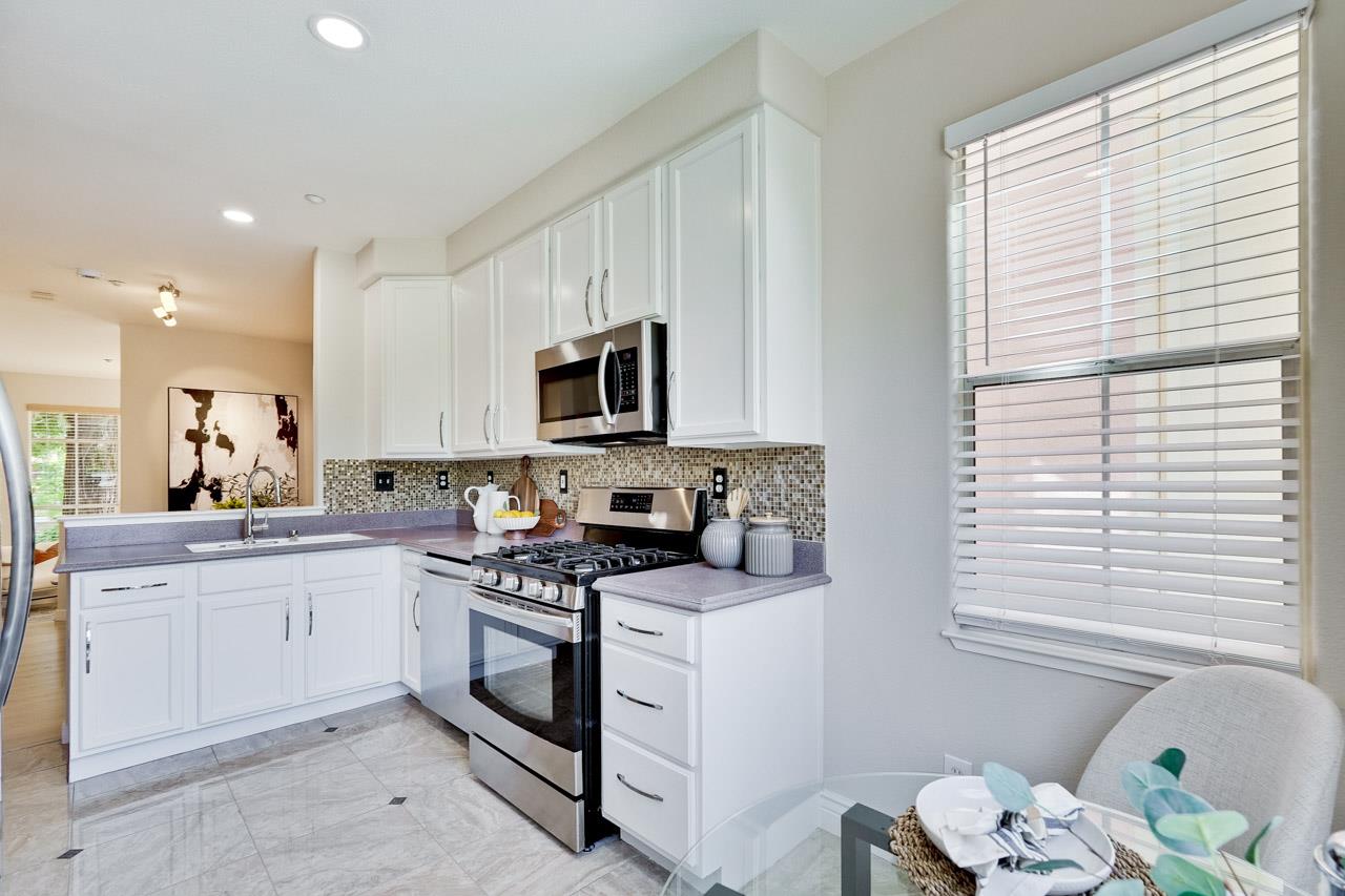 142 Pacchetti Way Mountain View, CA 94040 - Photo 16 of 50