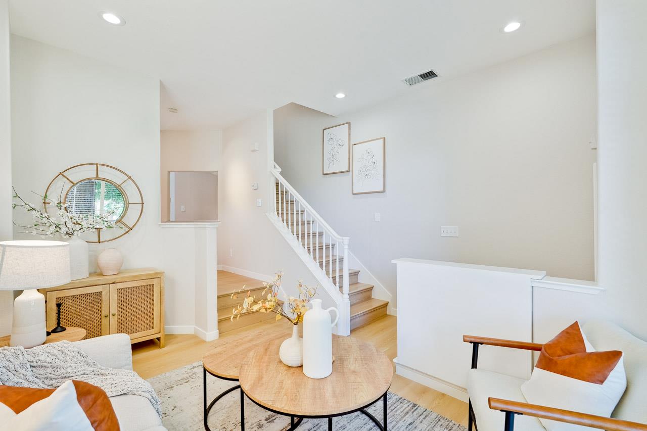 142 Pacchetti Way Mountain View, CA 94040 - Photo 5 of 50