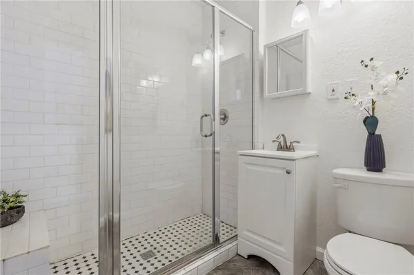 $279,950 | 4315 Jarboe Street, Kansas City, MO 64111