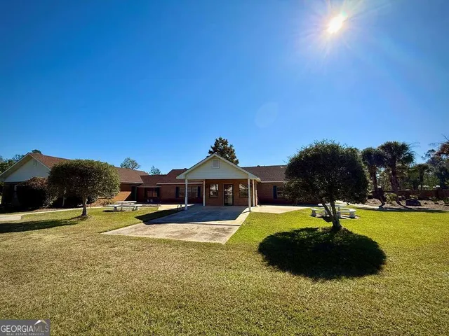 $699,900 | 393 Douglas Highway, Hazlehurst, GA 31539