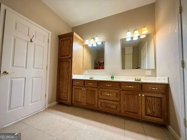 $699,900 | 393 Douglas Highway, Hazlehurst, GA 31539