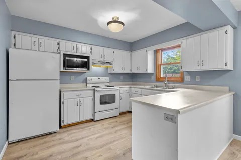 $379,900 | 3110 Clove Drive, Madison, WI 53704
