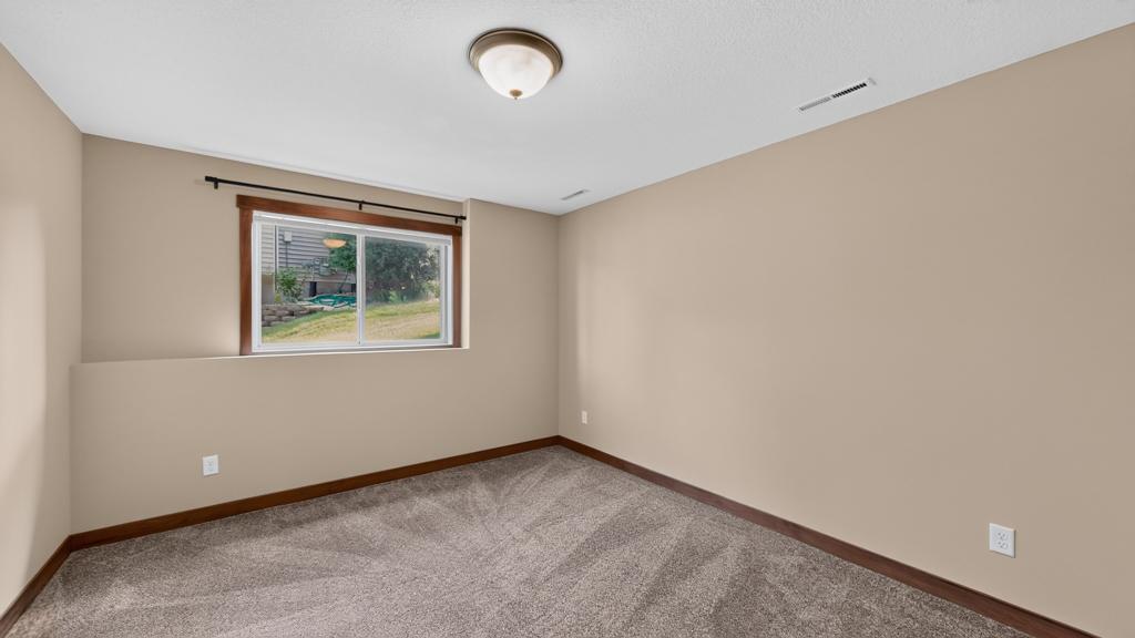 4998 55th Avenue Northwest Rochester, MN 55901 - Photo 34 of 39