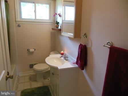 119 Cedar Hill Road Brooklyn, MD 21225 - Photo 13 of 20 Bath