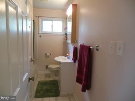 119 Cedar Hill Road Brooklyn, MD 21225 - Photo 15 of 20 Bath