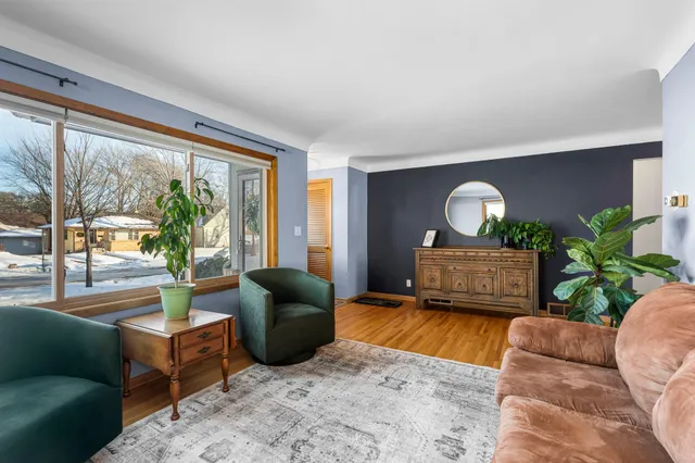 $350,000 | 1521 Atlantic Street, St. Paul, MN 55106