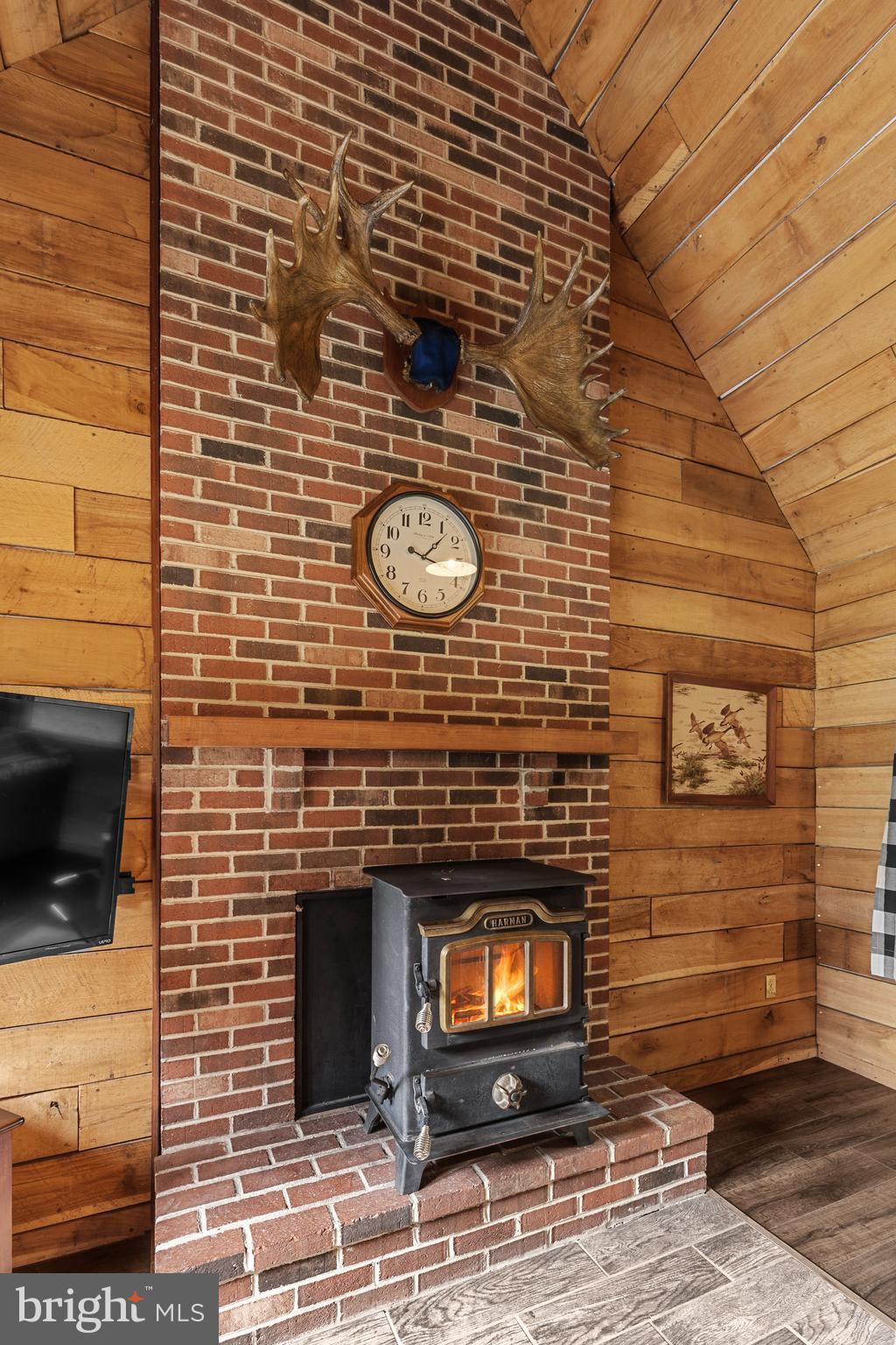 1003 Jackson Hall School Road Elkton, MD 21921 - Photo 15 of 49 a brick oven with fireplace on it