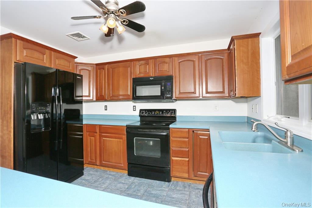 80 Old Quaker Hill Road Monroe, NY 10950 - Photo 8 of 36