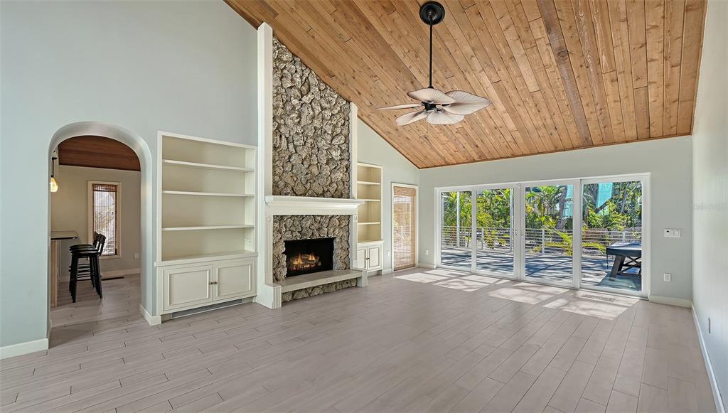 5310 Hidden Harbor Road Sarasota, FL 34242 - Photo 15 of 90