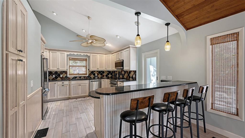 5310 Hidden Harbor Road Sarasota, FL 34242 - Photo 18 of 90