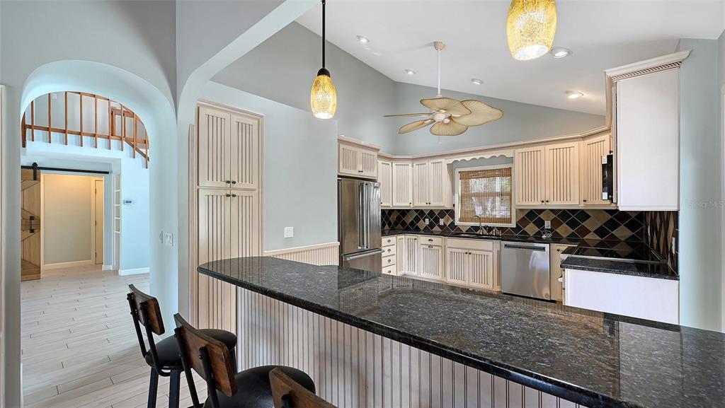 5310 Hidden Harbor Road Sarasota, FL 34242 - Photo 20 of 90