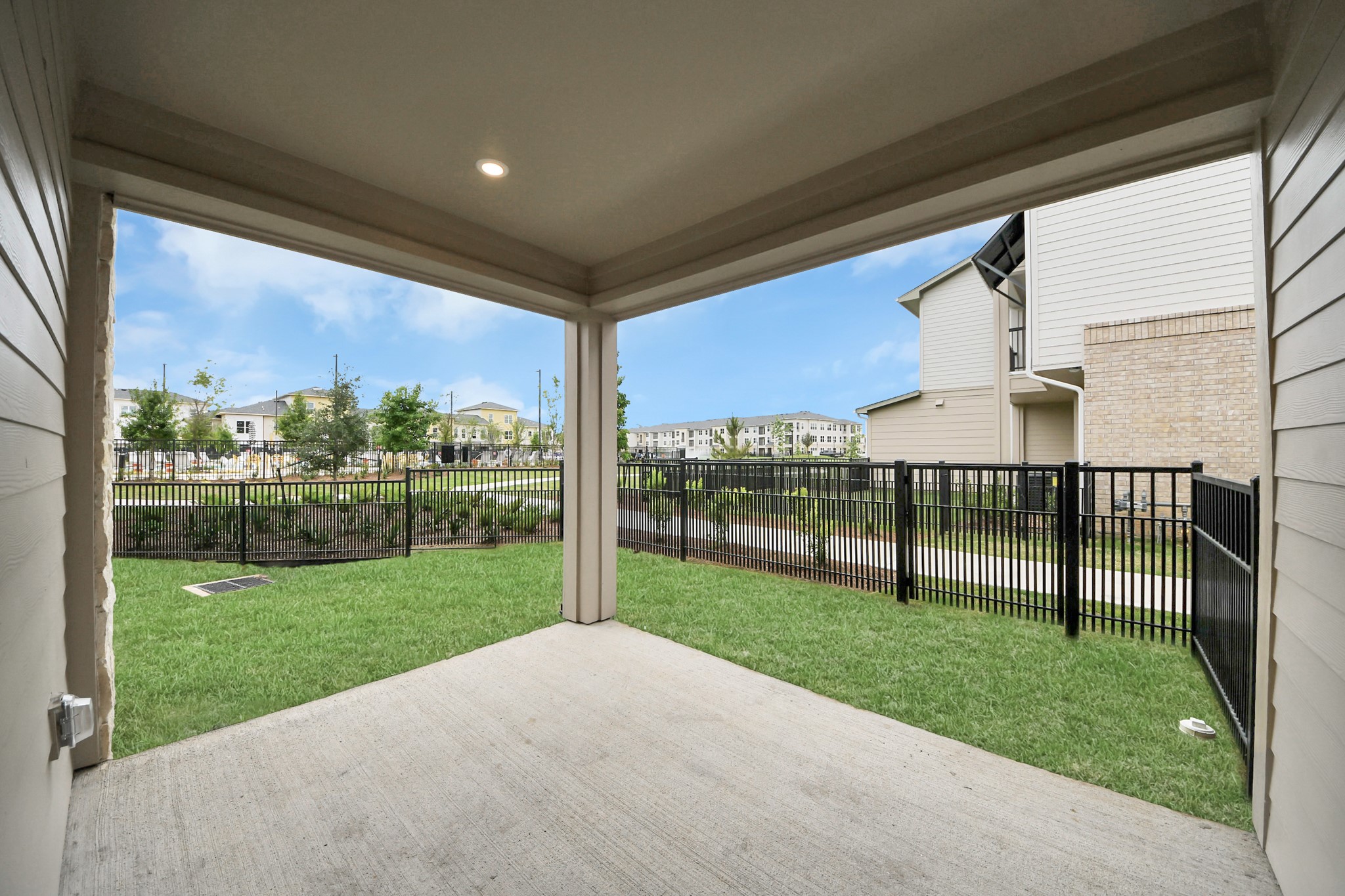 2002 Spring Stuebner Road, Unit 108 Spring, TX 77389 - Photo 5 of 47