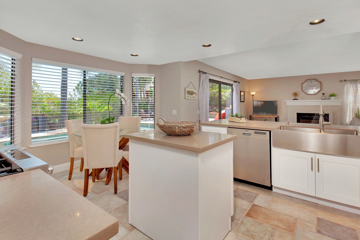 435 Via Malaga Encinitas, CA 92024 - Photo 12 of 25