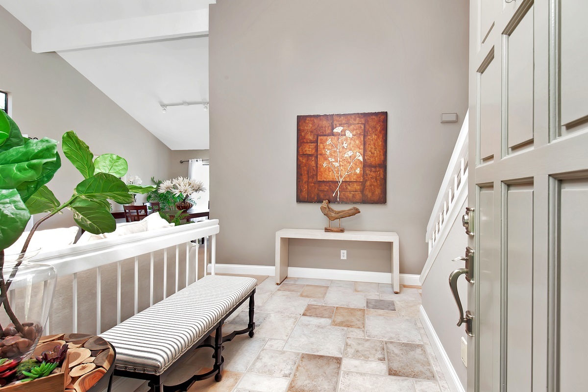 435 Via Malaga Encinitas, CA 92024 - Photo 3 of 25