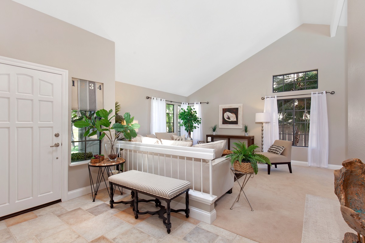 435 Via Malaga Encinitas, CA 92024 - Photo 4 of 25