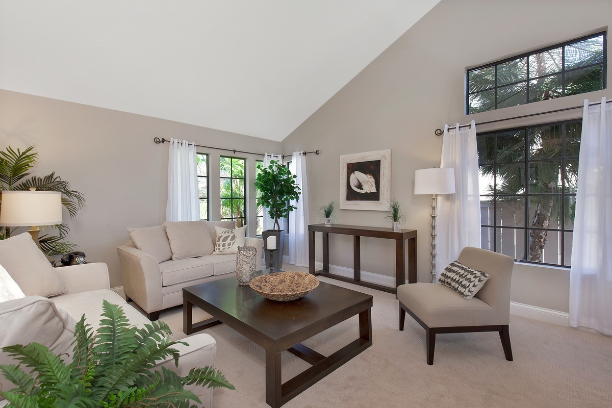 435 Via Malaga Encinitas, CA 92024 - Photo 5 of 25