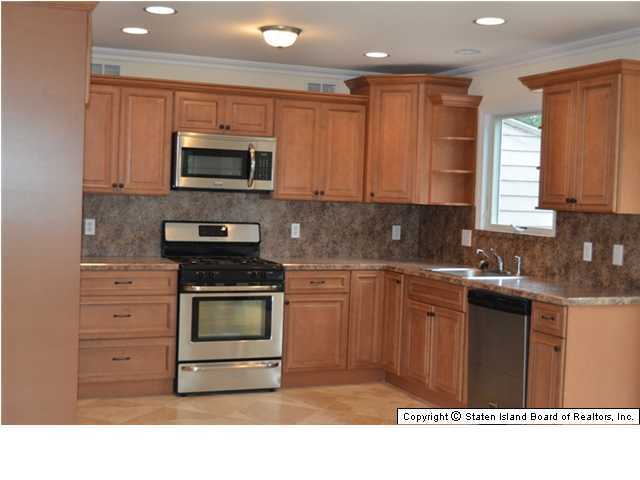 1052 Annadale Road Staten Island, NY 10312 - Photo 2 of 11 Additional Photo