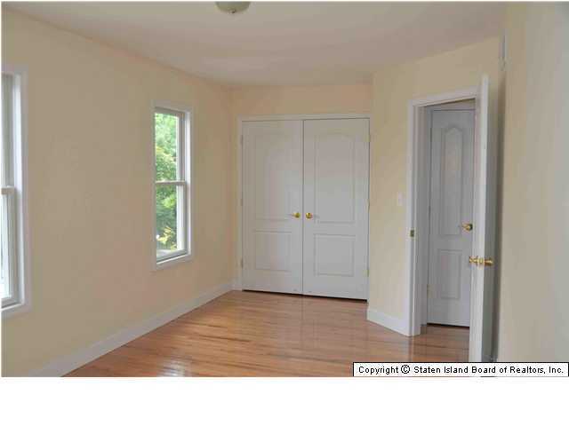 1052 Annadale Road Staten Island, NY 10312 - Photo 5 of 11 Additional Photo