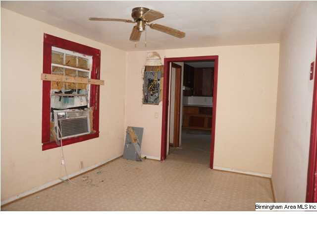 66 Spring Street Sylacauga, AL 35150 - Photo 6 of 12