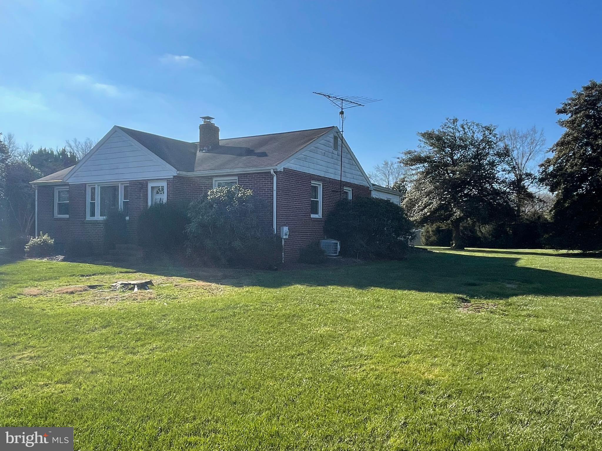 2411 Appleton Road Elkton, MD 21921 - Photo 4 of 35 Side Yard View