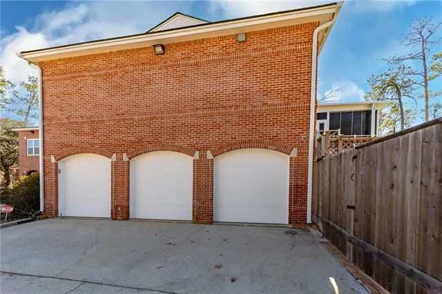 $3,300 | 632 Village Lane South, Mandeville, LA 70471