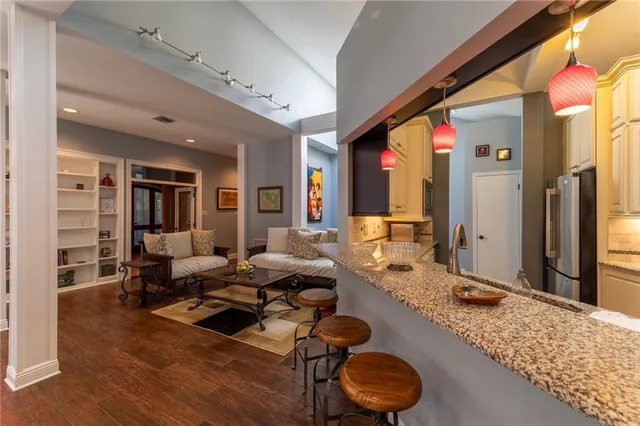 $3,300 | 632 Village Lane South, Mandeville, LA 70471